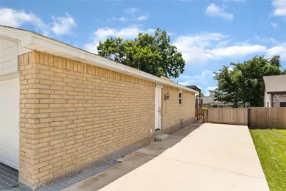 12757 Lake Conroe Hills Drive, Willis, TX 77318 - Photo 30