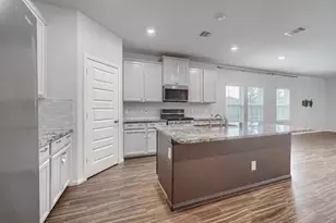 2409 Goddard Grn Dr, Iowa Colony, TX 77583 - Photo 6