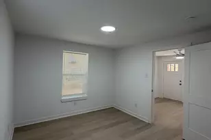 201 Lowery Dr, Port Lavaca, TX 77979 - Photo 2