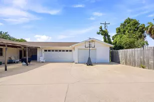 3002 Beluche Dr, Galveston, TX 77551 - Photo 28