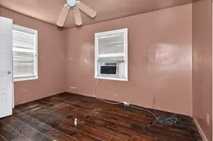 7510 Touchstone St, Houston, TX 77028 - Photo 10