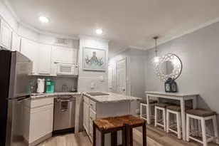 6102 Seawall Blvd, Galveston, TX 77551 - Photo 2