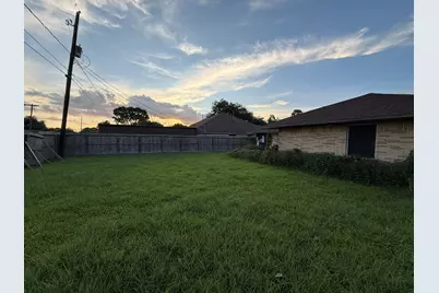 2210 Marlen Avenue, Pasadena, TX 77502 - Photo 26