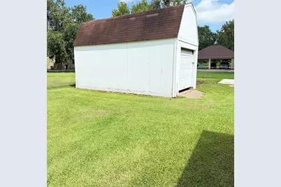 1410 S Dance Drive, West Columbia, TX 77486 - Photo 10
