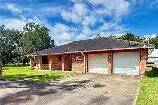 1410 S Dance Dr, West Columbia, TX 77486 - Photo 1
