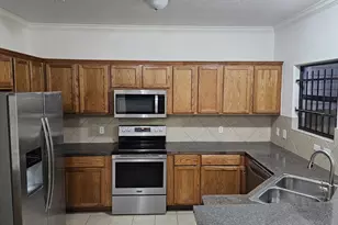 4611B Briscoe St, Houston, TX 77051 - Photo 4