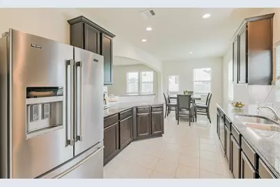 341 Gallant Fox Way, New Caney, TX 77357 - Photo 4