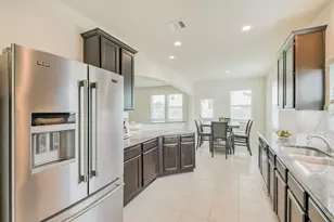 341 Gallant Fox Wy, New Caney, TX 77357 - Photo 4