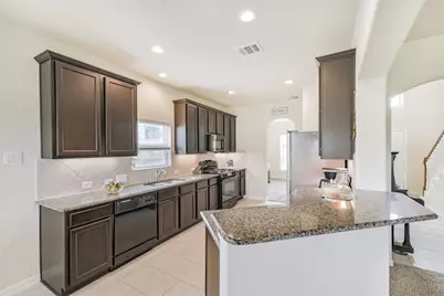 341 Gallant Fox Way, Woodbranch, TX 77357 - Photo 4