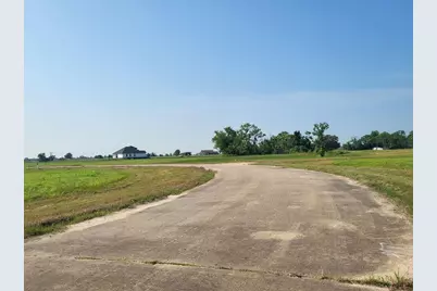 75 Conestoga Trl, Angleton, TX 77515 - Photo 2