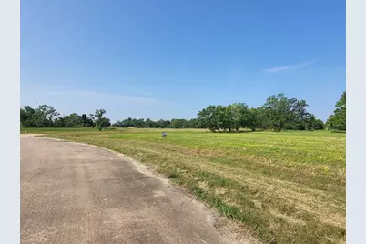75 Conestoga Trl, Angleton, TX 77515 - Photo 1