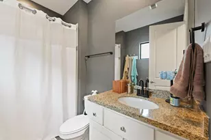 5602 Blossom St, Houston, TX 77007 - Photo 18