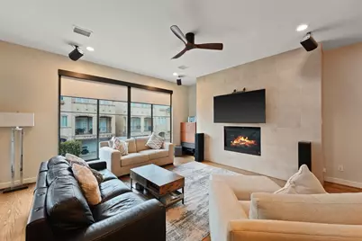 5602 Blossom St, Houston, TX 77007 - Photo 2