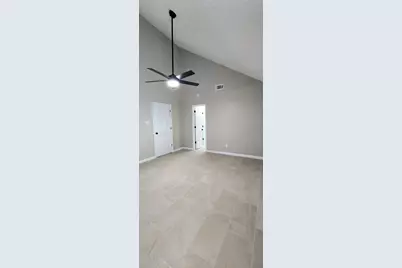 128 Lasso Street, Angleton, TX 77515 - Photo 16