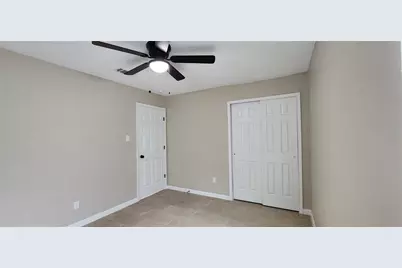 128 Lasso Street, Angleton, TX 77515 - Photo 22