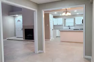 128 Lasso St, Angleton, TX 77515 - Photo 10