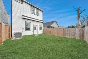 4002 Bennington St, Houston, TX 77016 - Photo 4