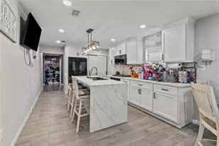 9739 Cargill St, Houston, TX 77029 - Photo 2