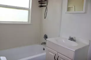 219 W 5th St, Kemah, TX 77565 - Photo 8