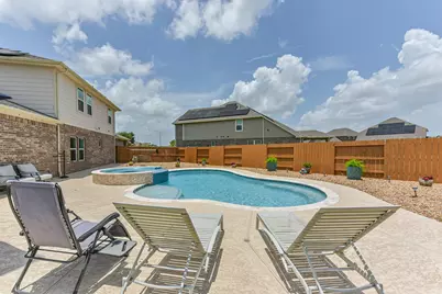 2501 Staplewood Springs Drive, Pearland, TX 77089 - Photo 10