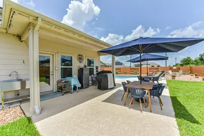 2501 Staplewood Springs Drive, Pearland, TX 77089 - Photo 16