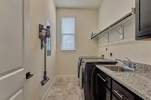 7402 Bethpage Ln, Spring, TX 77389 - Photo 38