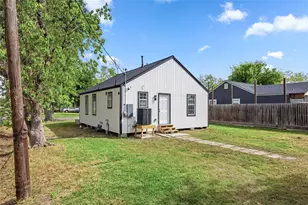 300 Hafer St, Baytown, TX 77520 - Photo 6