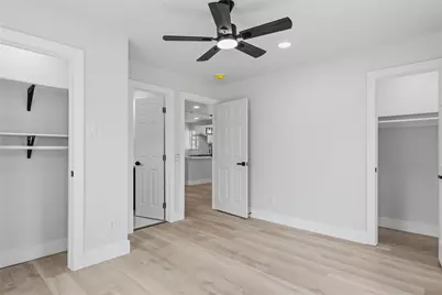 300 Hafer St, Baytown, TX 77520 - Photo 16