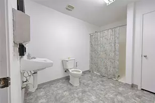 122 Avenue E, Shiner, TX 77984 - Photo 18