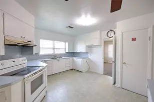 122 Avenue E, Shiner, TX 77984 - Photo 6