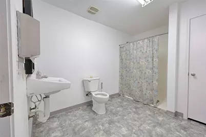 122 Ave E, Shiner, TX 77984 - Photo 18