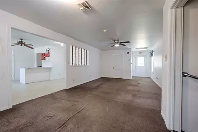 122 Ave E, Shiner, TX 77984 - Photo 10