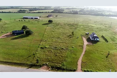 334 Vineyard View Trail, Carmine, TX 78932 - Photo 6