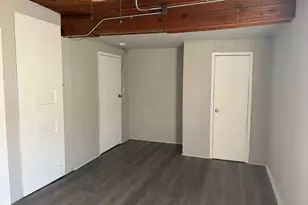 6139 Belcrest St, Houston, TX 77033 - Photo 18