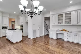 2525 Nantucket Dr, Houston, TX 77057 - Photo 16