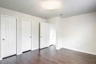 5627 Post Oak Manor Dr, Houston, TX 77085 - Photo 6