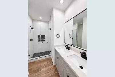 1076 Dewalt Street, Houston, TX 77088 - Photo 6