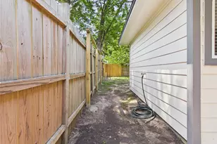 10315 Bushy Creek Dr, Houston, TX 77070 - Photo 20
