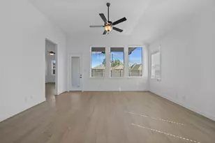 18047 Brennie Bird Ln, Conroe, TX 77302 - Photo 10
