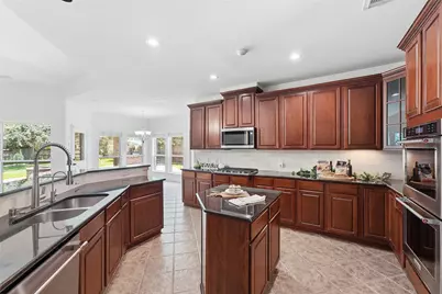 58 N Scribewood Circle, The Woodlands, TX 77382 - Photo 8