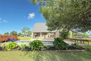 807 Mill Rd, Angleton, TX 77515 - Photo 36