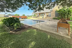 807 Mill Rd, Angleton, TX 77515 - Photo 32