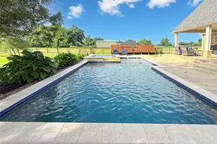 807 Mill Rd, Angleton, TX 77515 - Photo 4
