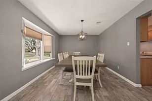 16643 Seawolf Dr, Houston, TX 77062 - Photo 2
