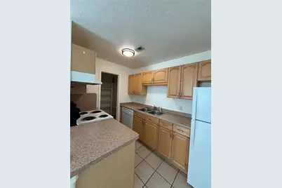 827 Algoa Friendswood Road, Alvin, TX 77511 - Photo 2