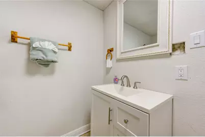 1820 N Macgregor Way Way, Houston, TX 77023 - Photo 24