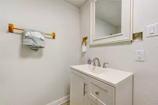 1820 N Macgregor Way Way, Houston, TX 77023 - Photo 24