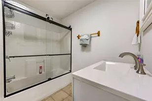 1820 N Macgregor Way Way, Houston, TX 77023 - Photo 26