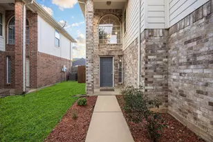 6726 Windy River Ln, Katy, TX 77449 - Photo 4