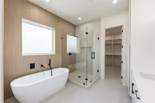 1122 E 27th St, Houston, TX 77009 - Photo 28